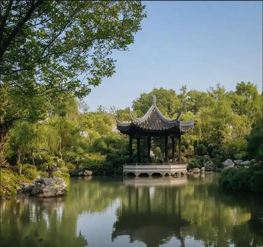 福建斑驳餐饮有限公司